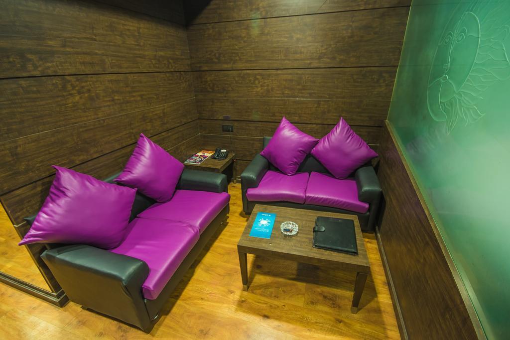 Infiniti Hotel And Spa Индаур Экстерьер фото