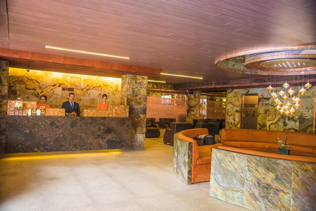 Infiniti Hotel And Spa Индаур Экстерьер фото