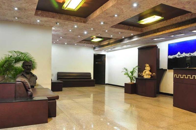 Infiniti Hotel And Spa Индаур Экстерьер фото